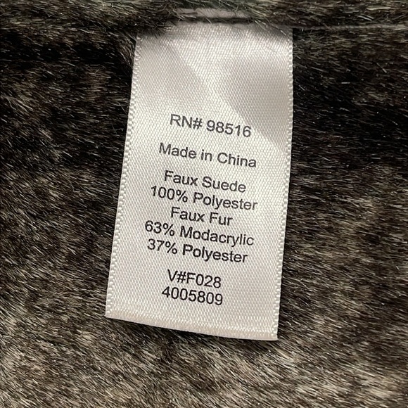 Coldwater Creek Vest Womens Size S Gray Faux Suede Fur Toggle Button Jacket - Picture 10 of 12